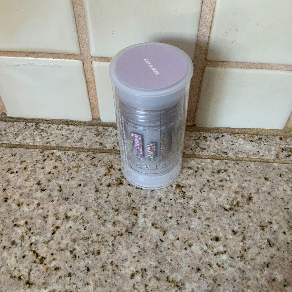 New MILK NEW WAVE Highlighter Cruelty Free Makeup